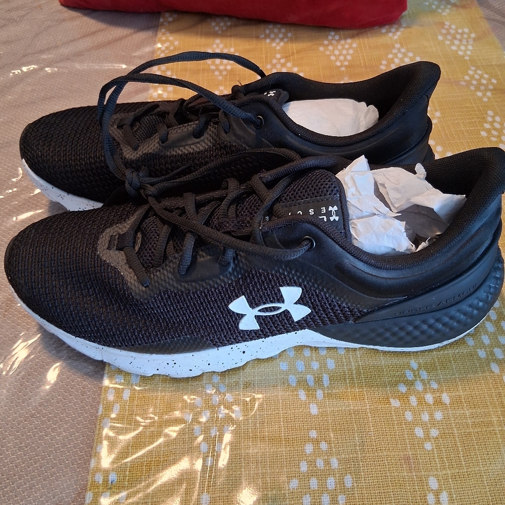 Under Armour Men's Black Running Shoes